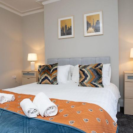 Queens Large 2 Bdr & 1 Bdr Apartments By Belfast City Breaks 외부 사진