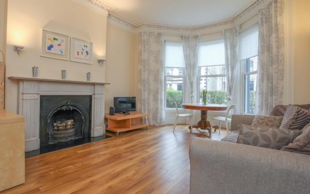 Queens Large 2 Bdr & 1 Bdr Apartments By Belfast City Breaks 외부 사진