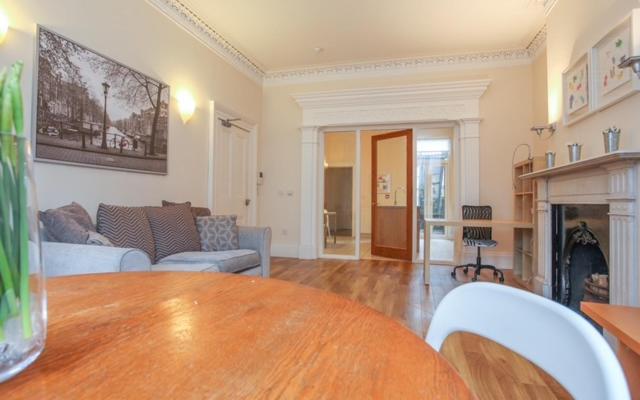 Queens Large 2 Bdr & 1 Bdr Apartments By Belfast City Breaks 외부 사진